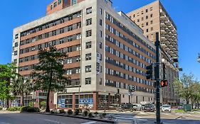 New Orleans Condos Close to Bourbon Street